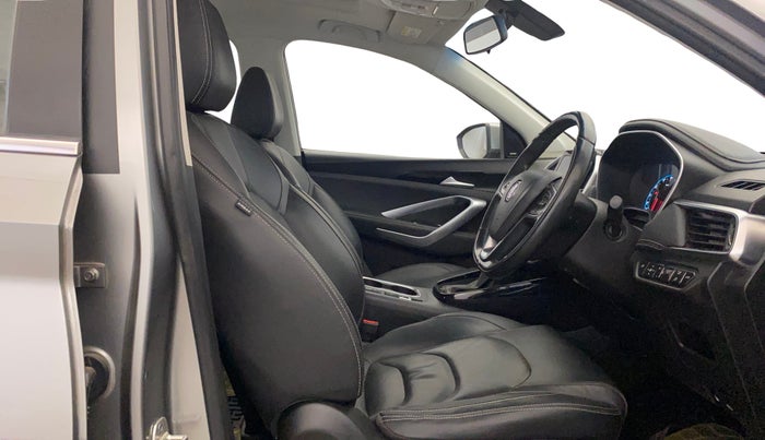 2019 MG HECTOR SHARP 1.5 DCT PETROL, Petrol, Automatic, 65,518 km, Right Side Front Door Cabin