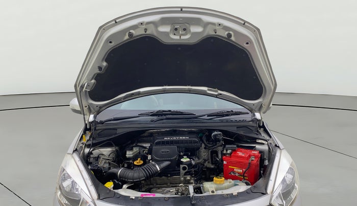 2016 Tata Tiago XZ PETROL, Petrol, Manual, 40,949 km, Open Bonet