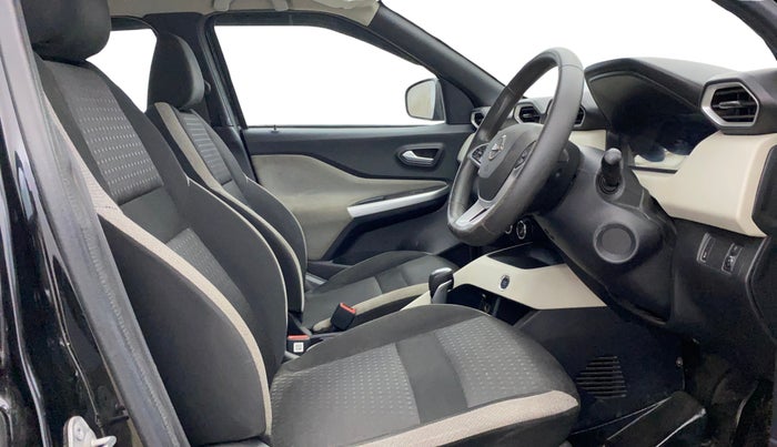 2022 Nissan MAGNITE XV AMT, Petrol, Automatic, 69,158 km, Right Side Front Door Cabin