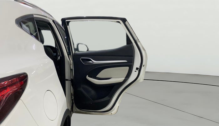 2022 MG ASTOR SHARP EX 1.5 MT, Petrol, Manual, 31,601 km, RHS Rear Door