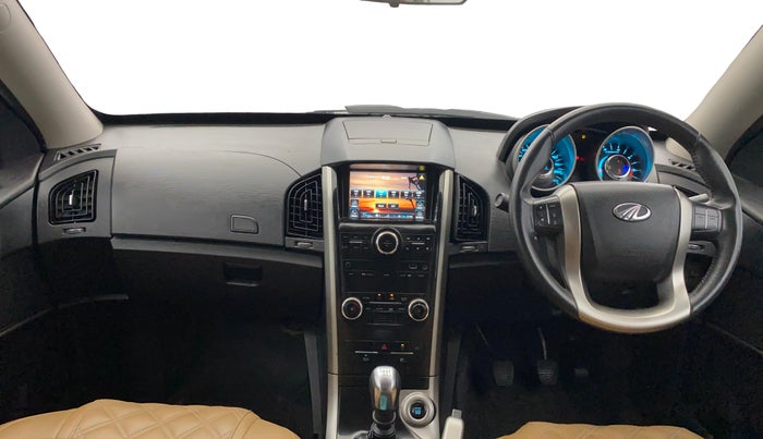2020 Mahindra XUV500 W9, Diesel, Manual, 40,716 km, Dashboard