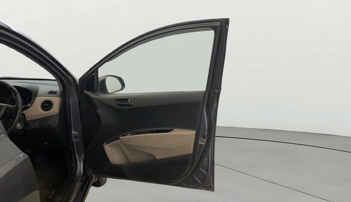 2018 Hyundai Xcent S 1.2, Petrol, Manual, 49,367 km, RHS Front Door