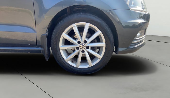 2018 Volkswagen Ameo HIGHLINE PLUS 1.5L AT 16 ALLOY, Diesel, Automatic, 86,982 km, Right Front Wheel