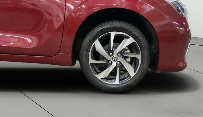 2022 Toyota Glanza V, Petrol, Manual, 32,320 km, Right Front Wheel
