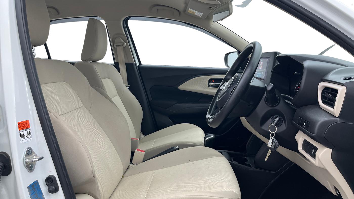 2025 Maruti Dzire VXI AMT, Petrol, Automatic, 25,150 km, Right Side Front Door Cabin