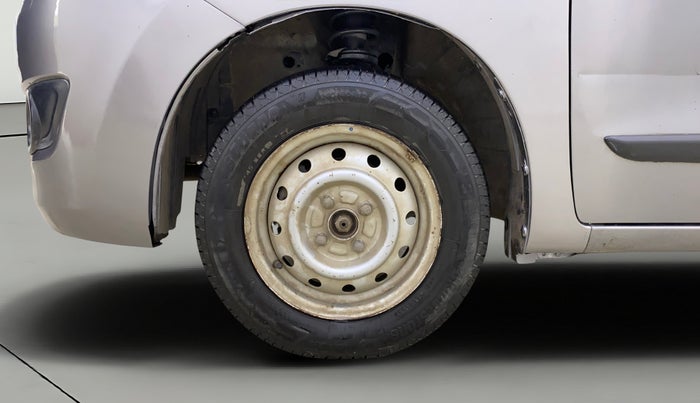 2013 Maruti Wagon R 1.0 LXI CNG, CNG, Manual, 48,326 km, Left Front Wheel