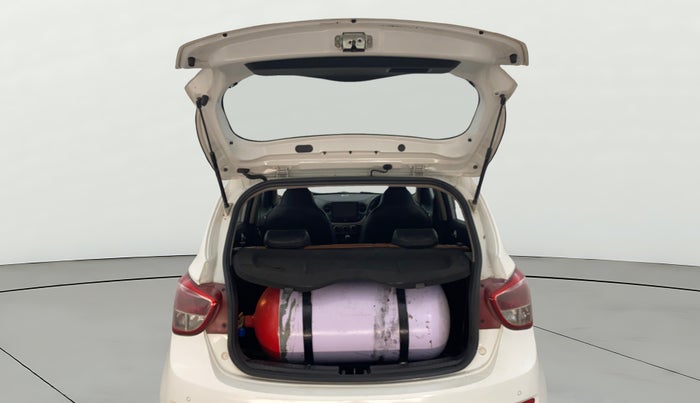 2016 Hyundai Grand i10 ASTA (O) AT 1.2 KAPPA VTVT, CNG, Automatic, 75,556 km, Boot Door Open