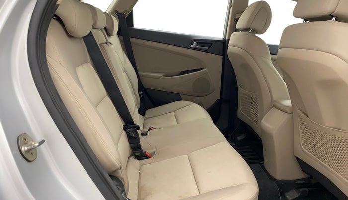2016 Hyundai Tucson 2WD MT PETROL, Petrol, Manual, 1,04,120 km, Right Side Rear Door Cabin
