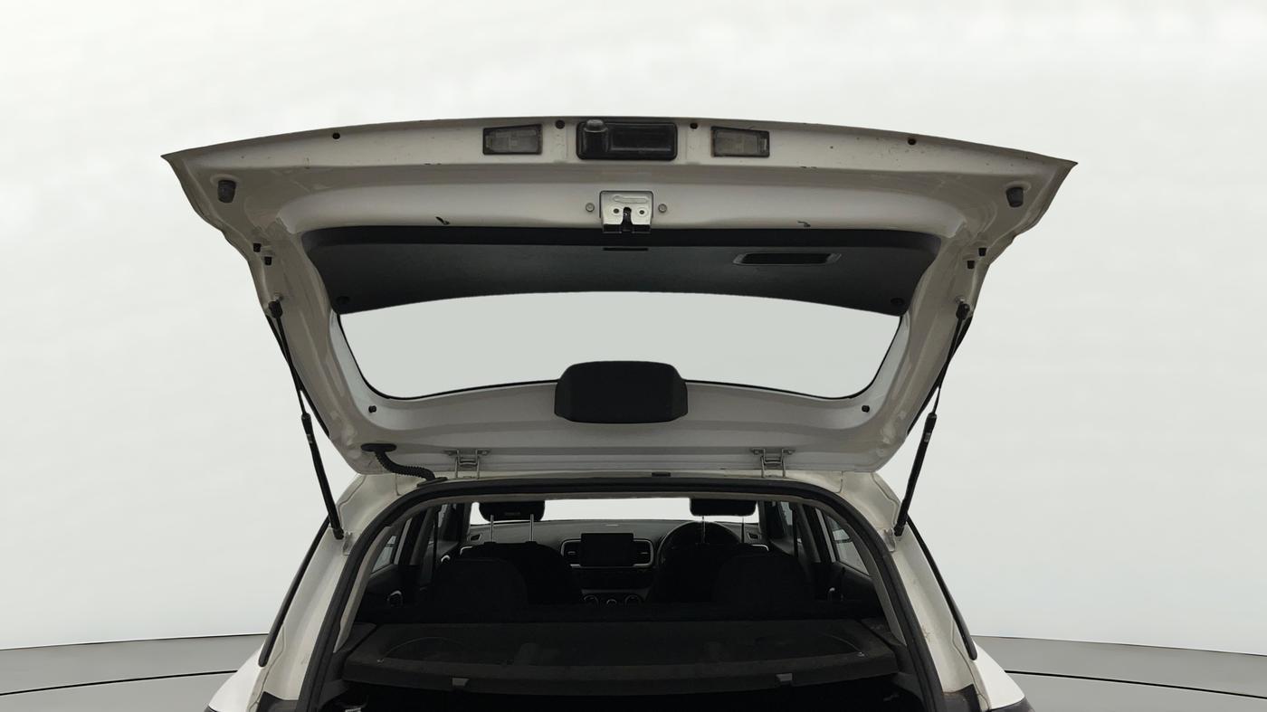 2022 Hyundai VENUE S(O) 1.2, Petrol, Manual, 39,698 km, Boot Door Open