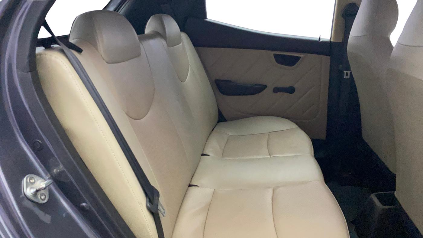 2018 Hyundai Eon ERA +, Petrol, Manual, 28,667 km, Right Side Rear Door Cabin