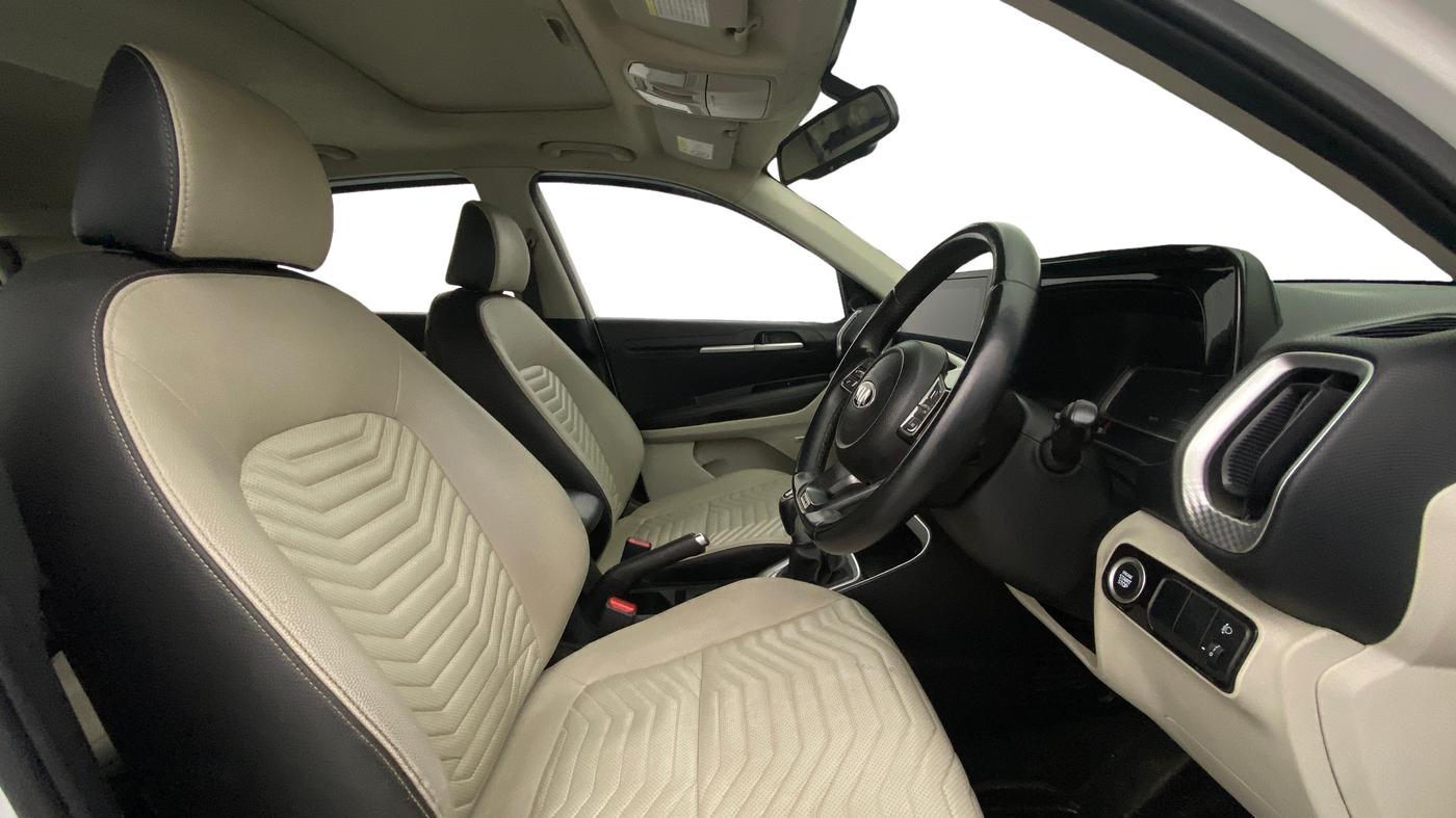2020 KIA SONET HTX PLUS 1.0 IMT, Petrol, Manual, 87,787 km, Right Side Front Door Cabin