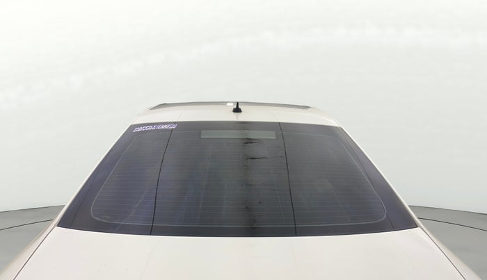 2016 Skoda Superb STYLE 1.8 TSI MT, Petrol, Manual, 48,474 km, Rear Windshield