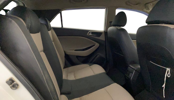 2016 Hyundai Elite i20 MAGNA 1.2, Petrol, Manual, 53,863 km, Right Side Rear Door Cabin