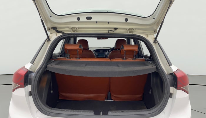 2015 Hyundai i20 Active 1.2 SX, Petrol, Manual, 1,00,190 km, Boot Open Zoomed View