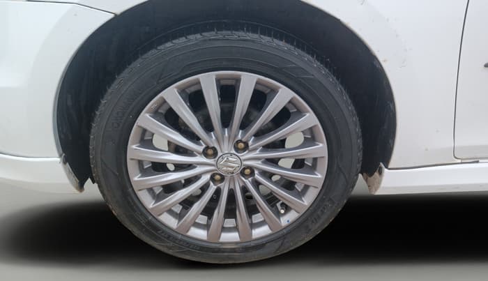 2017 Maruti Ciaz ALPHA DIESEL 1.3, Diesel, Manual, 57,151 km, Left Front Wheel