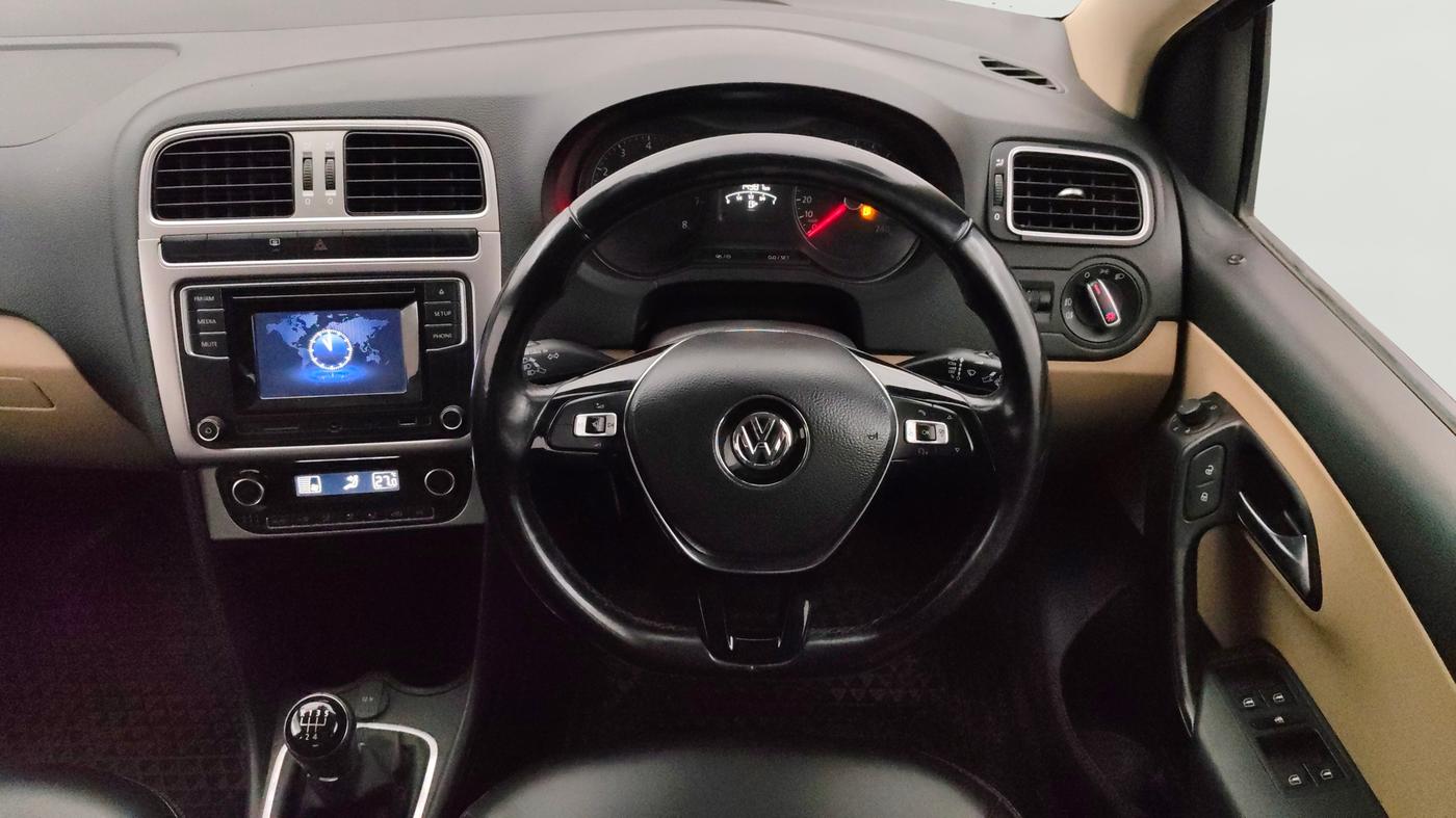 2016 Volkswagen Ameo HIGHLINE1.2L, Petrol, Manual, 74,987 km, Steering Wheel Close Up