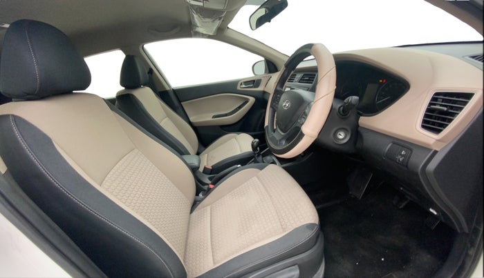 2017 Hyundai Elite i20 ASTA 1.2, Petrol, Manual, 49,960 km, Right Side Front Door Cabin