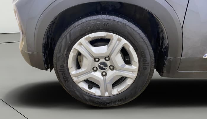 2021 KIA SONET HTK PLUS 1.2, Petrol, Manual, 1,07,211 km, Left Front Wheel