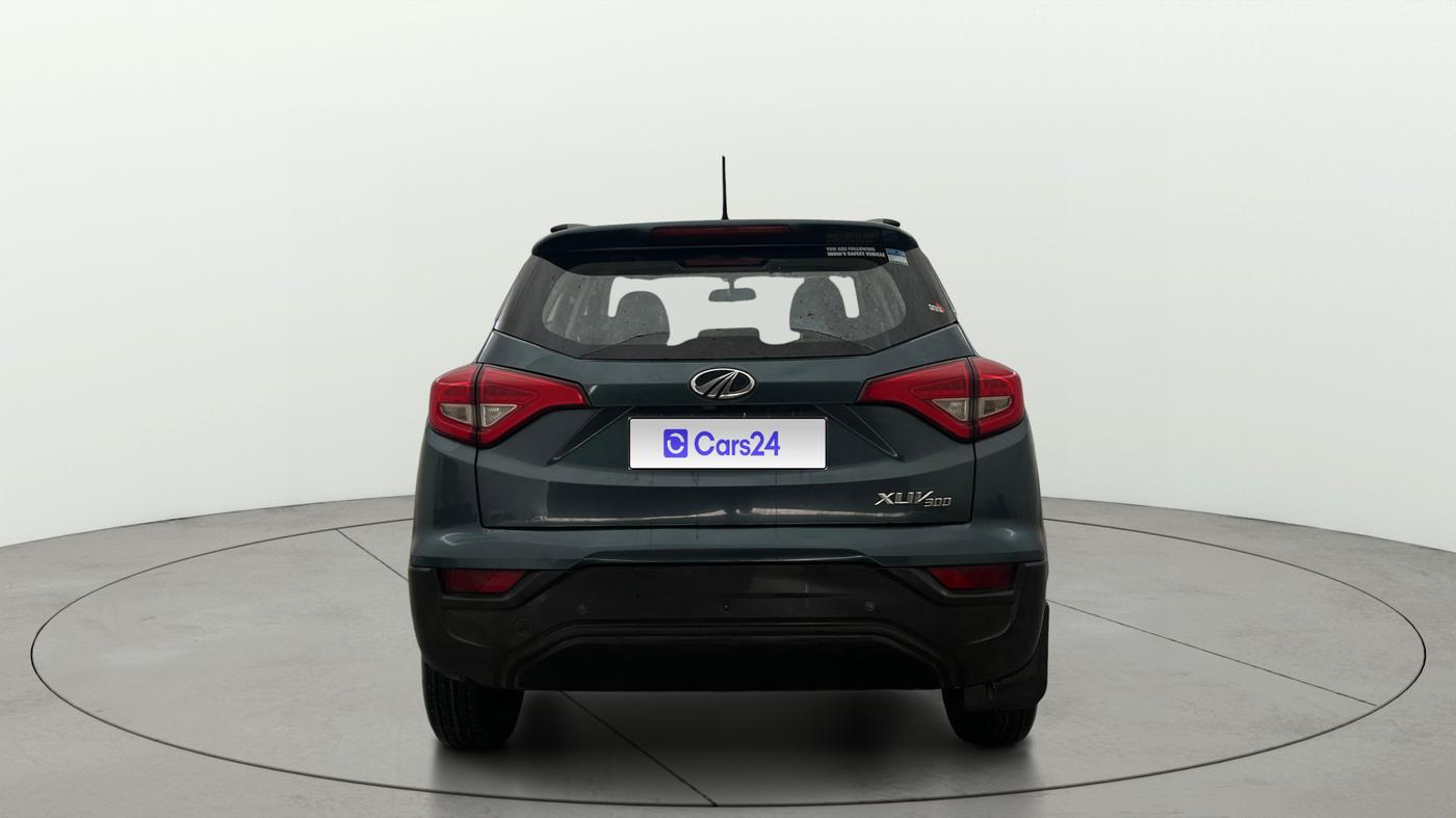 2021 Mahindra XUV300 W6 1.2 PETROL, Petrol, Manual, 54,459 km, Back/Rear