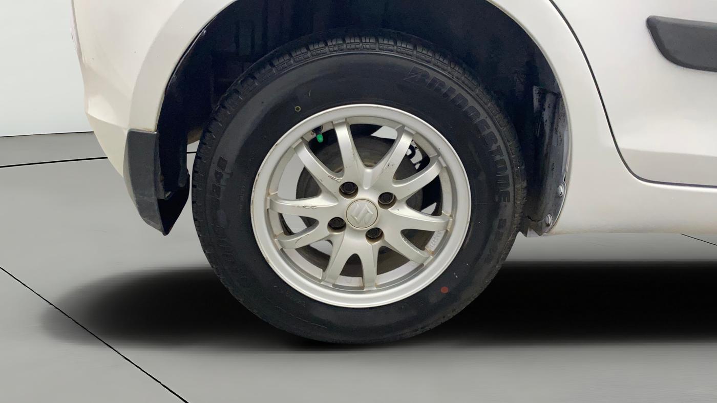 2013 Maruti Swift VXI, Petrol, Manual, 79,274 km, Right Rear Wheel
