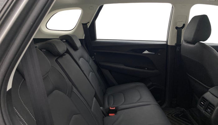 2019 MG HECTOR SHARP HYBRID 1.5 PETROL, Petrol, Manual, 20,703 km, Right Side Rear Door Cabin
