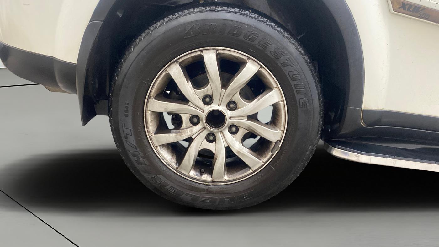 2021 Mahindra XUV500 W9 AT, Diesel, Automatic, 66,102 km, Right Rear Wheel