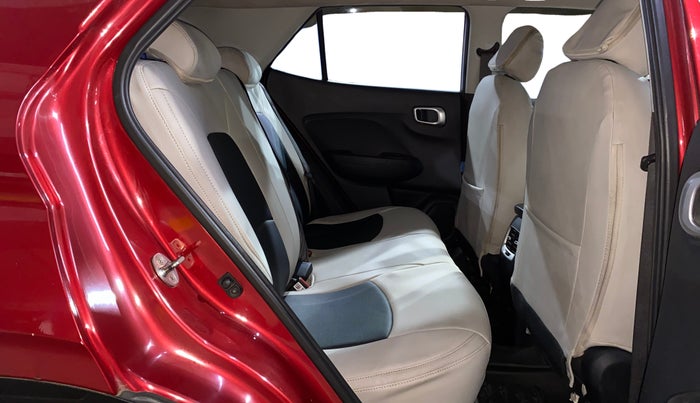 2022 Hyundai VENUE S+ 1.2, Petrol, Manual, 47,883 km, Right Side Rear Door Cabin