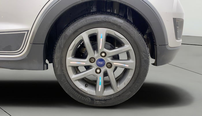 2018 Ford FREESTYLE TITANIUM 1.2 PETROL, CNG, Manual, 1,42,948 km, Left Rear Wheel