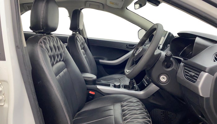 2022 Tata NEXON XM SUNROOF PETROL, Petrol, Manual, 20,133 km, Right Side Front Door Cabin