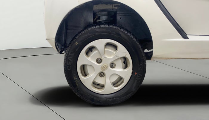 2016 Tata Nano TWIST XT, Petrol, Manual, 33,704 km, Right Rear Wheel