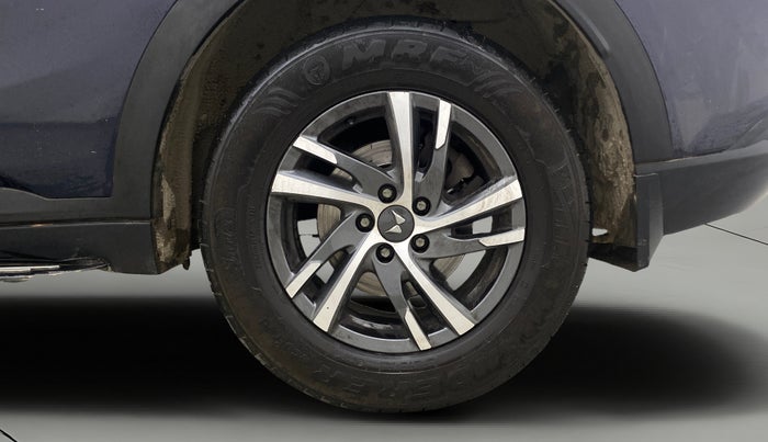 2023 Mahindra XUV700 AX 5 P AT 5 STR, Petrol, Automatic, 21,340 km, Left Rear Wheel