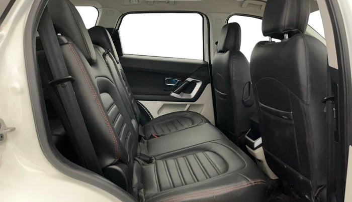 2022 Tata Safari XT PLUS, Diesel, Manual, 69,692 km, Right Side Rear Door Cabin