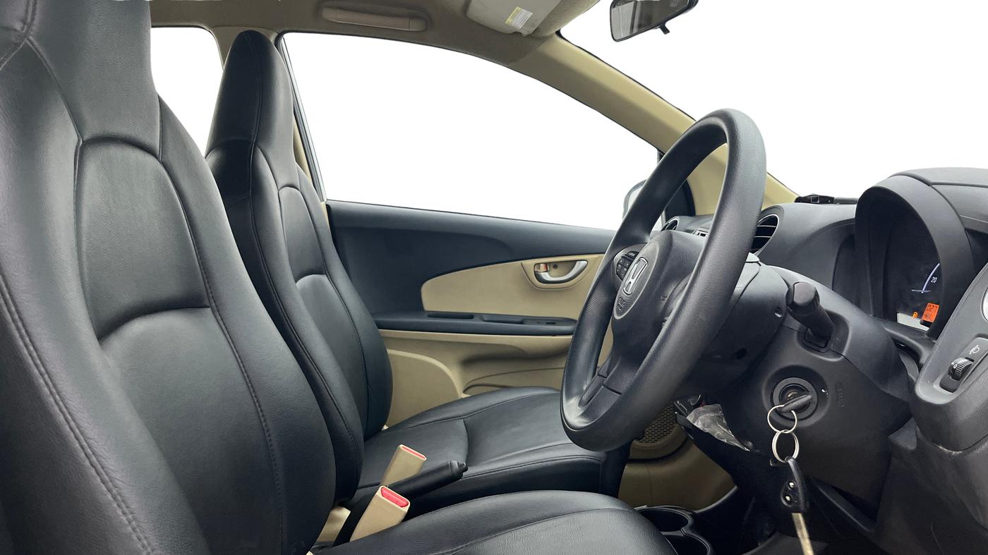 2015 Honda Brio VX AT, Petrol, Automatic, 27,749 km, Right Side Front Door Cabin