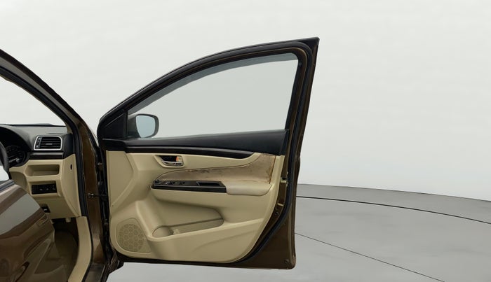 2016 Maruti Ciaz VXI+, Petrol, Manual, 70,347 km, RHS Front Door