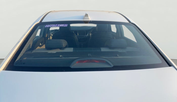 2017 Hyundai Verna 1.6 VTVT SX (O) AT, Petrol, Automatic, 43,429 km, Rear Windshield