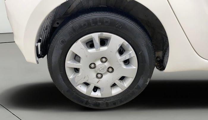 2013 Hyundai i20 MAGNA 1.2, Petrol, Manual, 1,14,467 km, Right Rear Wheel