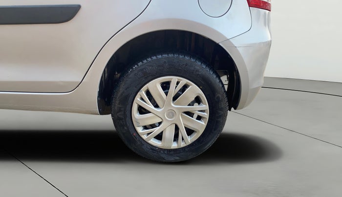 2017 Maruti Swift VXI, Petrol, Manual, 88,775 km, Right Rear Wheel