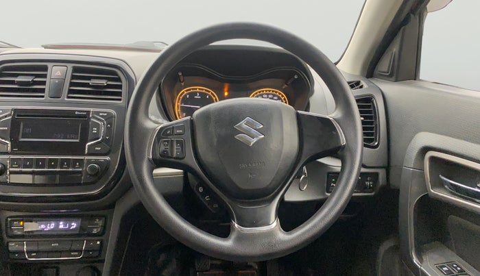 2017 Maruti Vitara Brezza ZDI, Diesel, Manual, 1,39,659 km, Steering Wheel Close Up