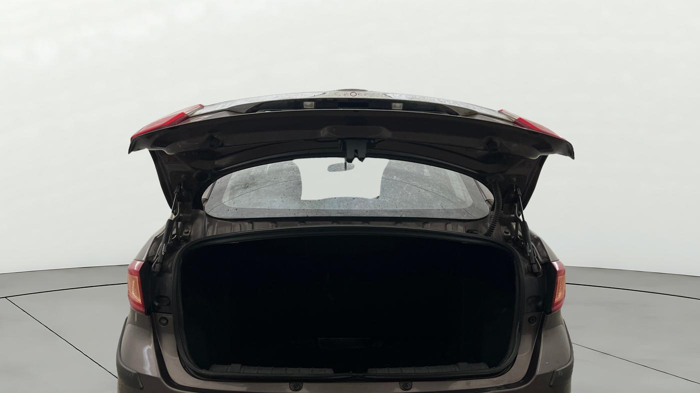 2018 Tata TIGOR XZ PETROL, Petrol, Manual, 70,418 km, Boot Door Open