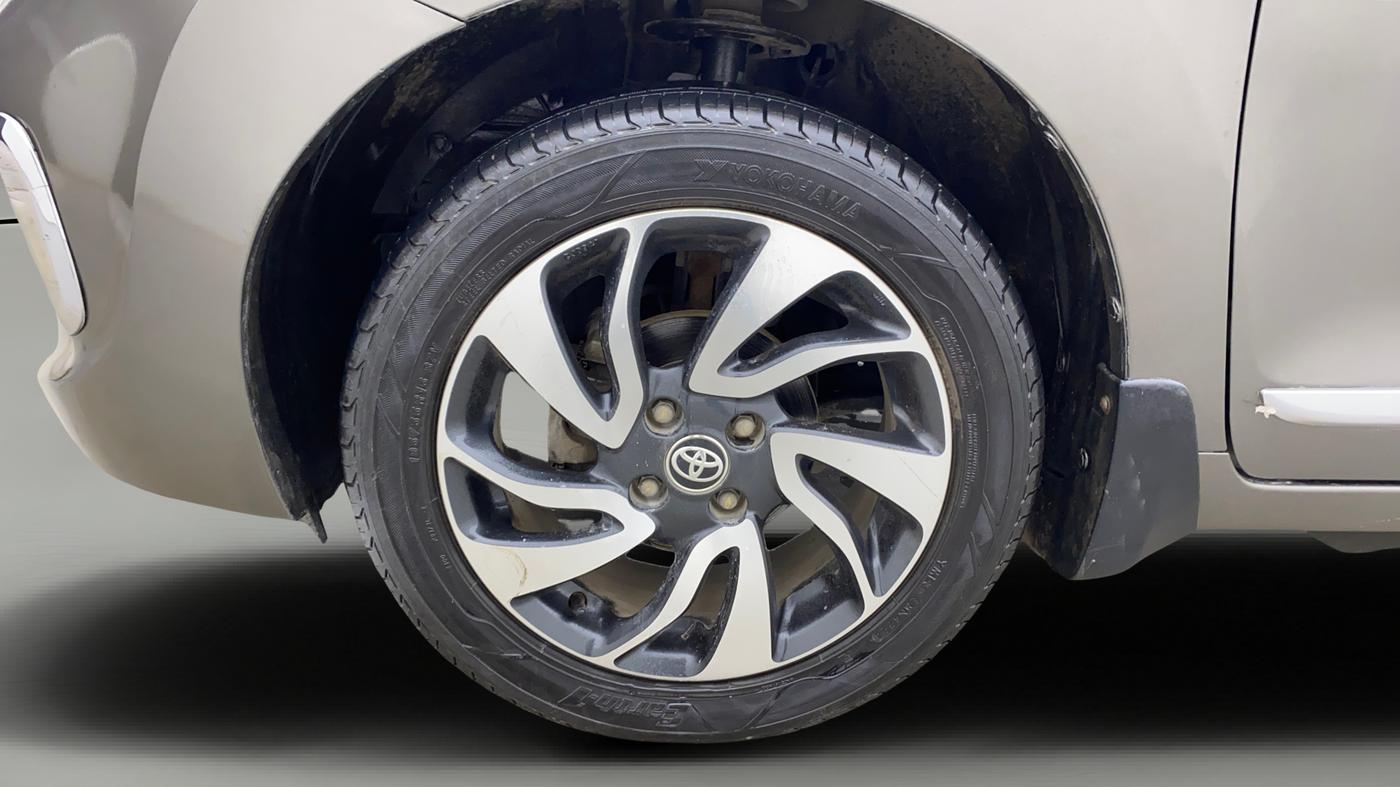 2020 Toyota Glanza V, Petrol, Manual, 60,189 km, Left Front Wheel