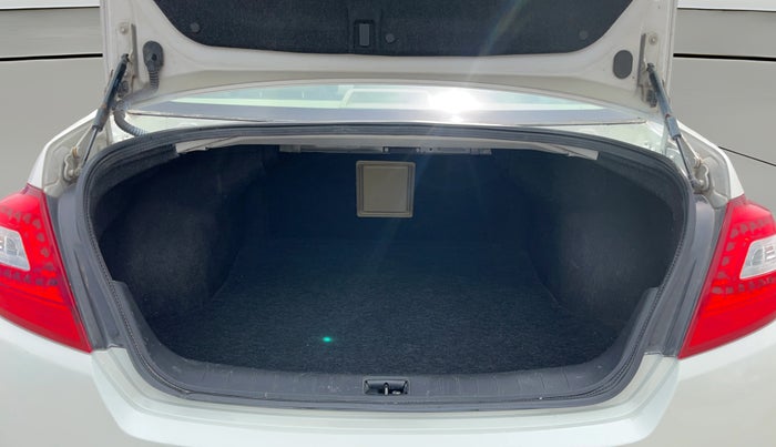 2013 Nissan Teana 250XV, Petrol, Automatic, 70,517 km, Boot Open Zoomed View