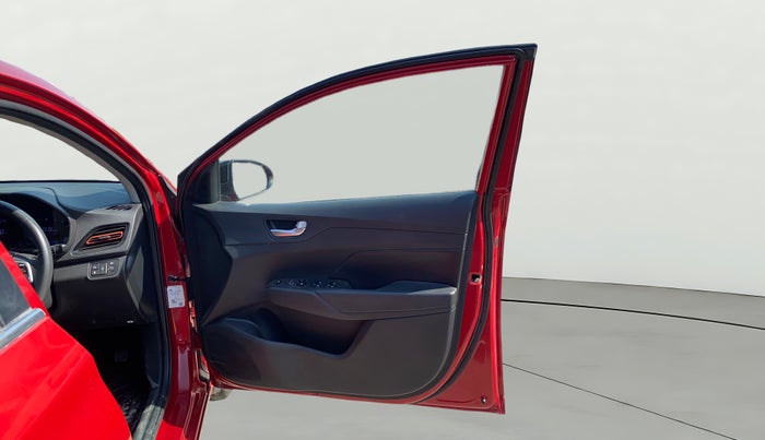 2021 Hyundai Verna SX (O) 1.0 TURBO DCT, Petrol, Automatic, 38,367 km, RHS Front Door