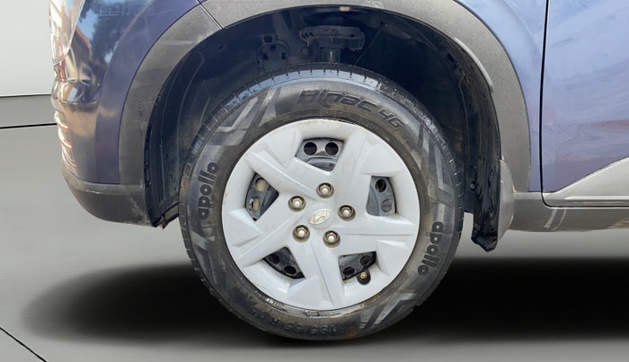 2022 Hyundai VENUE S 1.2, Petrol, Manual, 37,067 km, Left Front Wheel