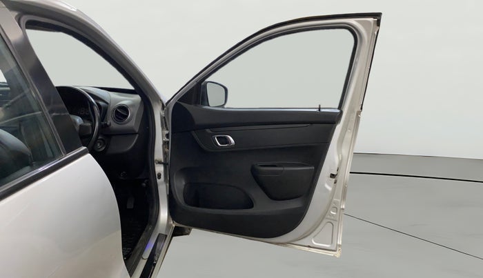 2018 Renault Kwid RXT 1.0 AMT (O), Petrol, Automatic, 58,257 km, RHS Front Door