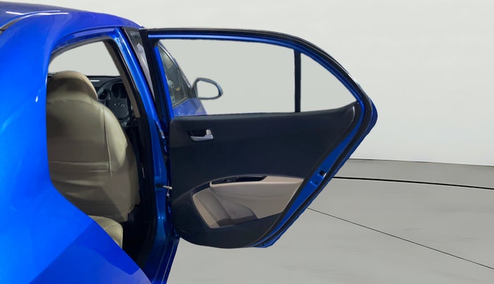 2017 Hyundai Xcent SX 1.2, Petrol, Manual, 30,577 km, RHS Rear Door