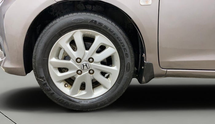2014 Honda Mobilio 1.5L I-VTEC V, Petrol, Manual, 1,09,732 km, Left Front Wheel