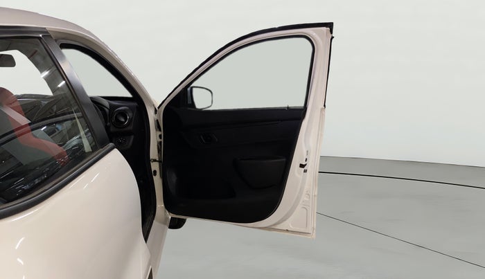 2022 Renault Kwid RXT 1.0 AMT, Petrol, Automatic, 24,688 km, RHS Front Door