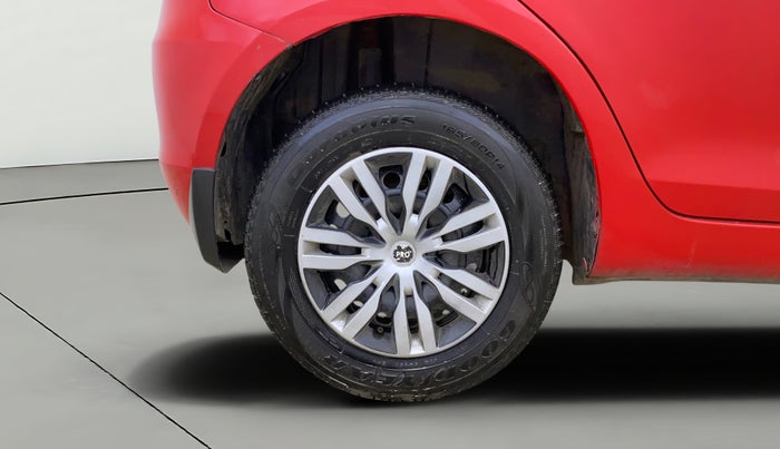 2017 Maruti Swift LXI (O), Petrol, Manual, 75,068 km, Right Rear Wheel