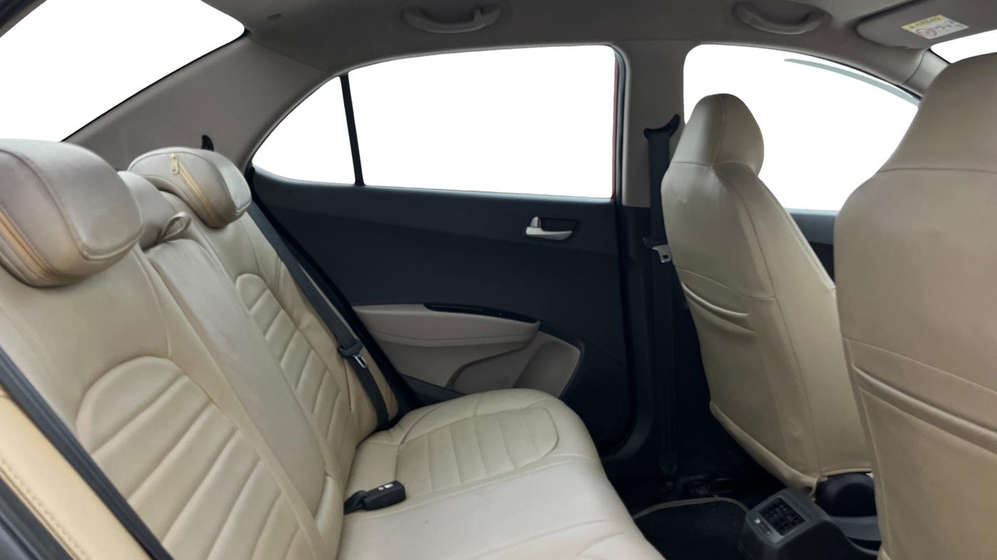 2014 Hyundai Xcent SX 1.2 (O), Petrol, Manual, 70,371 km, Right Side Rear Door Cabin