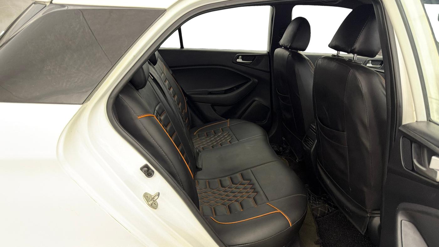 2019 Hyundai i20 Active 1.2 SX, Petrol, Manual, 53,069 km, Right Side Rear Door Cabin